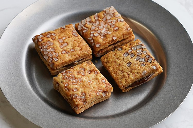 【送料無料】Basque Burnt Cheese Cockie(chocolat) バスクチーズクッキー(ショコラ)4個入
