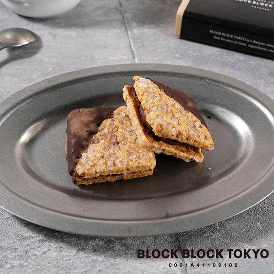 【送料無料、ポスト投函】BLOCK BLOCK TOKYO ショコラバスクチーズクッキー（ショコラ）4個入／HAPPY BITHDAY シール付