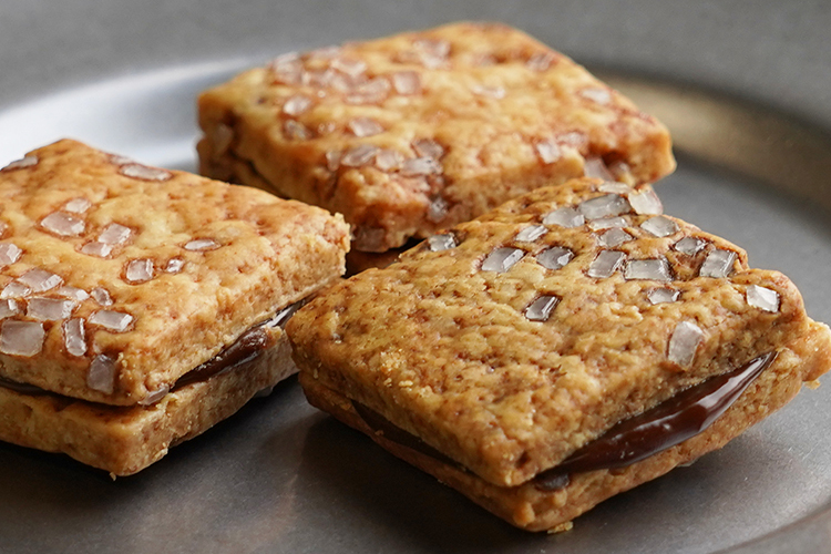 【送料無料】Basque Burnt Cheese Cockie(chocolat) バスクチーズクッキー(ショコラ)4個入