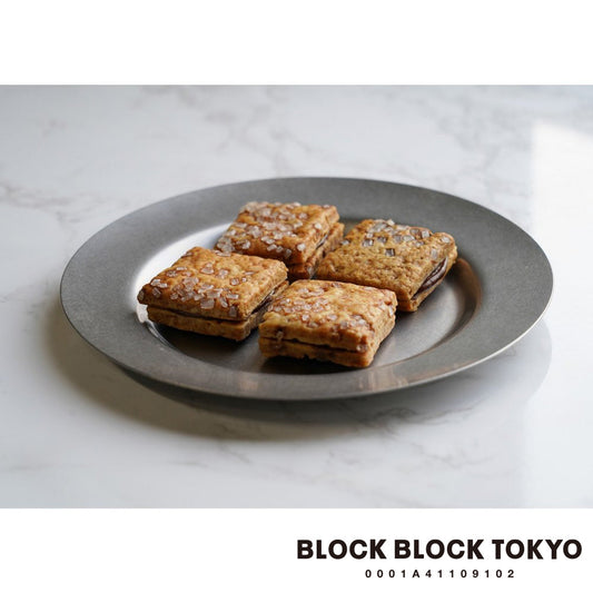 【送料無料、ポスト投函】BLOCK BLOCK TOKYO バスクチーズクッキー（ショコラ）4個入り／HAPPY BITHDAY シール付