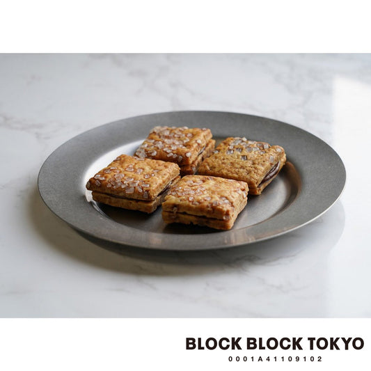 【送料無料、ポスト投函】BLOCK BLOCK TOKYO バスクチーズクッキー（ショコラ）4個入り／GIFT FOR YOU シール付