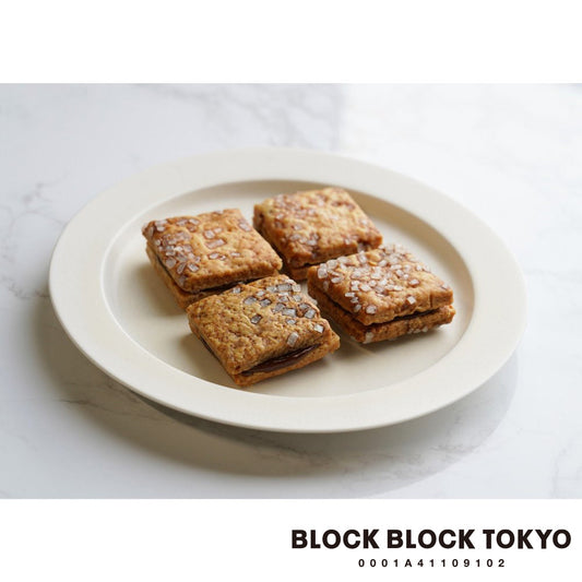 【送料無料、ポスト投函】BLOCK BLOCK TOKYO バスクチーズクッキー（キャラメル）4個入り／GIFT FOR YOU シール付