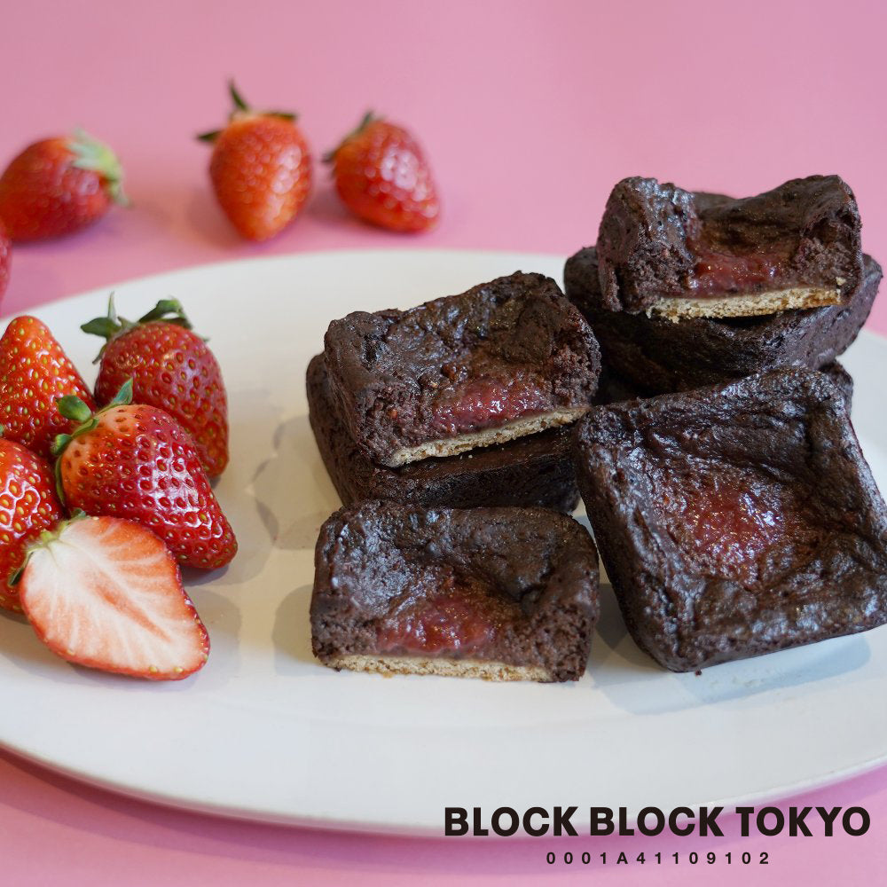 BLOCK BLOCK TOKYO バスクチーズケーキ／Basque Burnt Cheese Cake（ショコラストロベリー　8個入り）